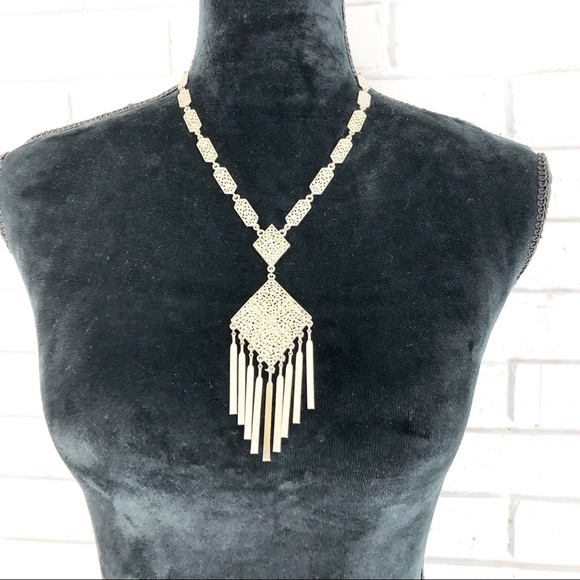 DIAMOND SHAPE METAL TASSEL PENDANT NECKLACE - Picture 1 of 8